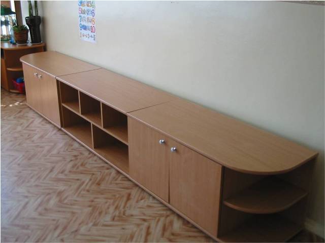 Тумбы, комоды